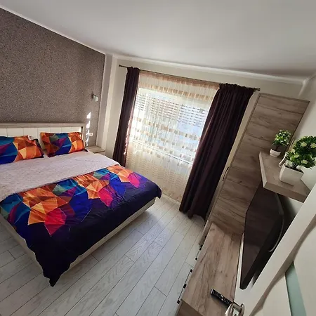 아파트 Apartamentul 32